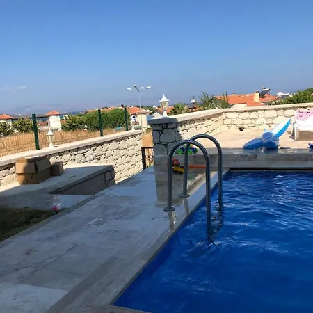 Villa Alacati yalida özel havuzlu villa