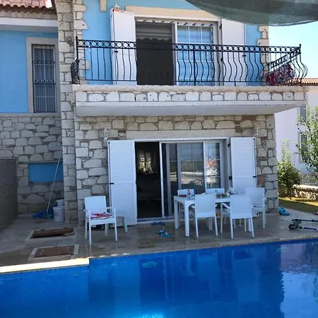 Villa Alacati yalida özel havuzlu villa